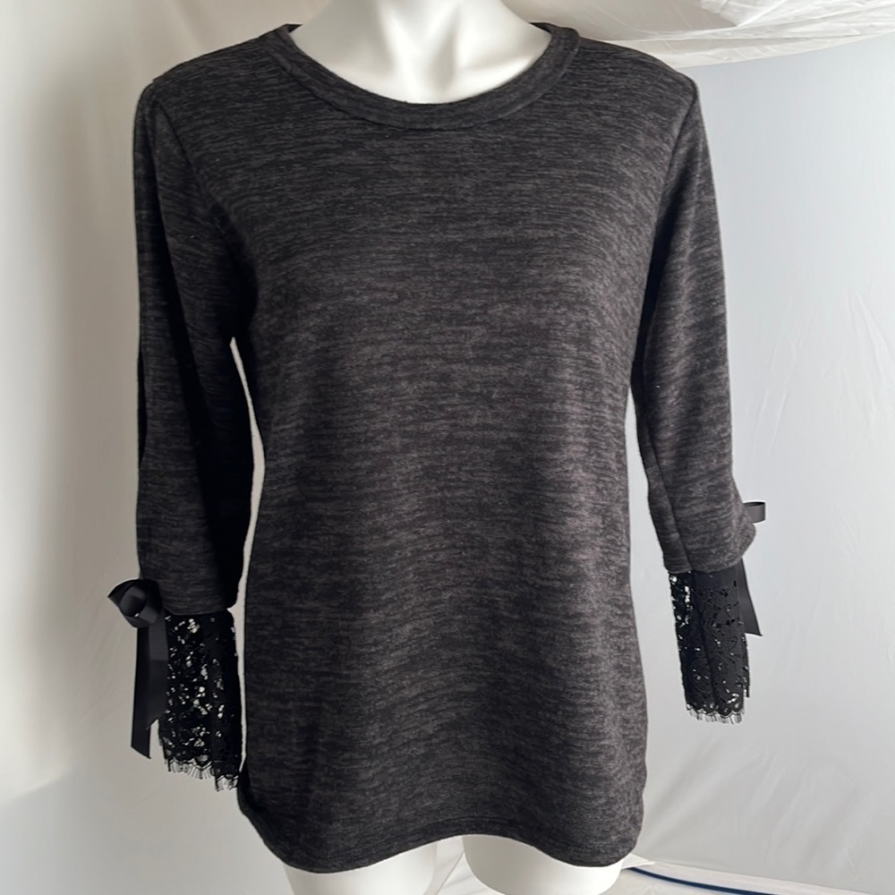 Femme Fatal black heather split sleeve top
